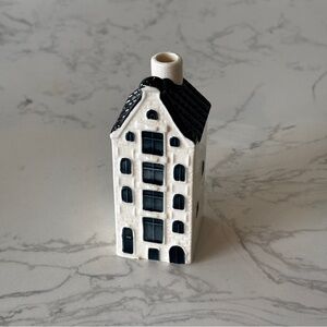 KLM #65 Blue Delft House by BOLS